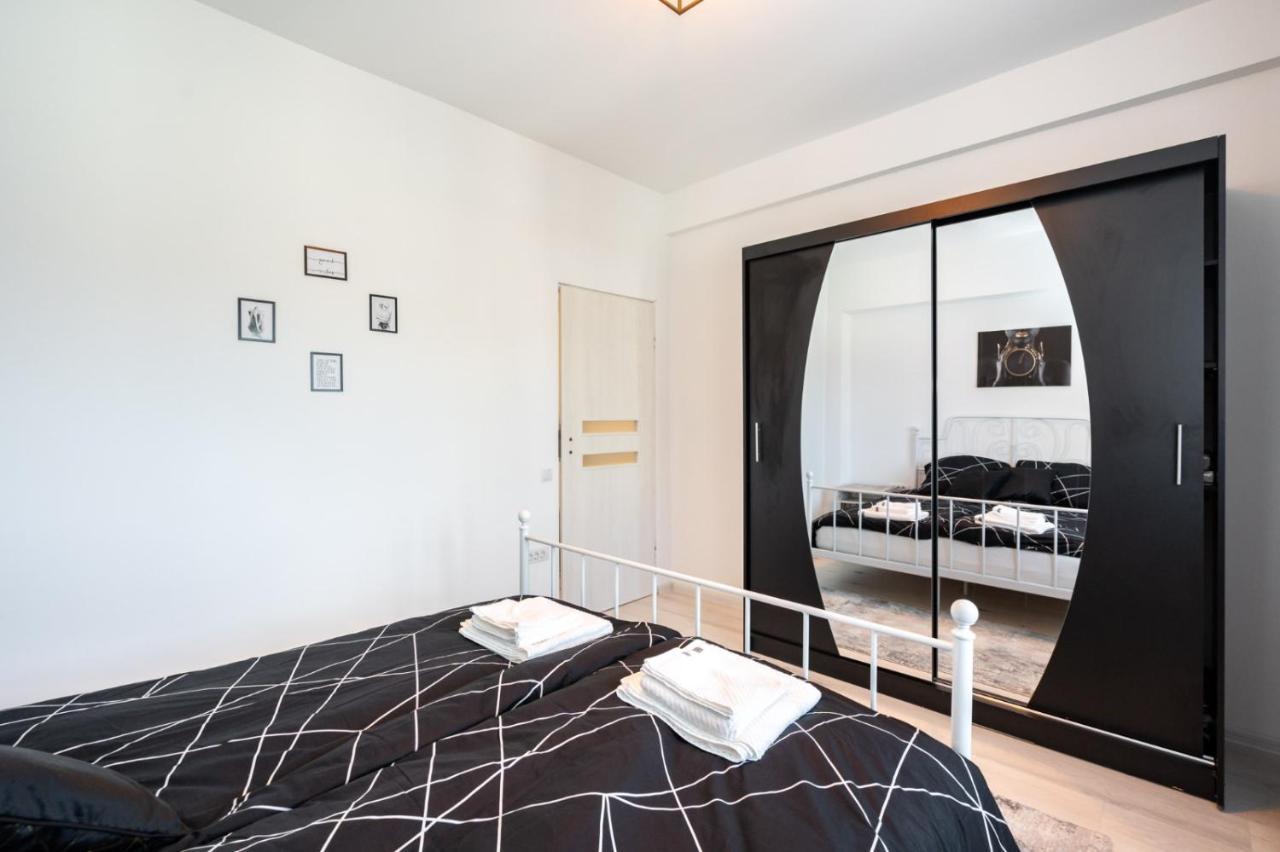 Spacious And Cozy Apartment In Central Bucharest Bucareste Exterior foto